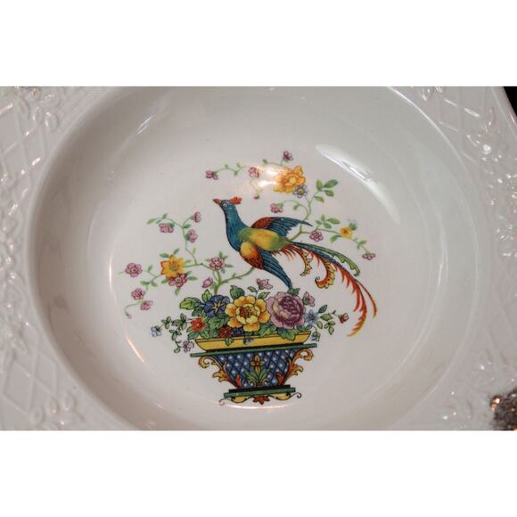Vintage Briar Rose by Salem Floral Bird Square 22 Carat Gold Embossed Plate - Picture 2 of 4